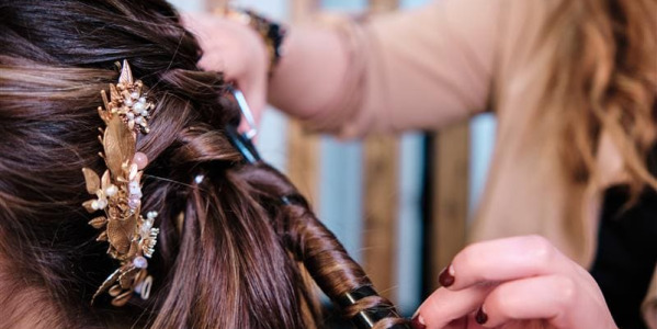 Del salón a casa: cómo mantener tu peinado perfecto por más tiempo