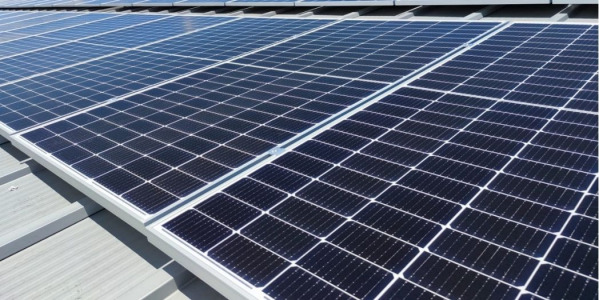 Carobels producirá energía sostenible y limpia en su centro logístico gracias a placas fotovoltaicas