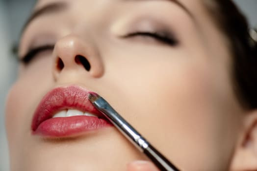 Cómo Elegir el Color de Labios Perfecto Según Tu Tono de Piel y Estilo